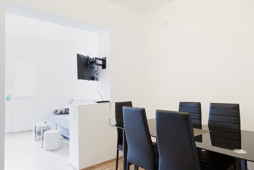 Apartment & Room Toma 스몰리야나크 외부 사진