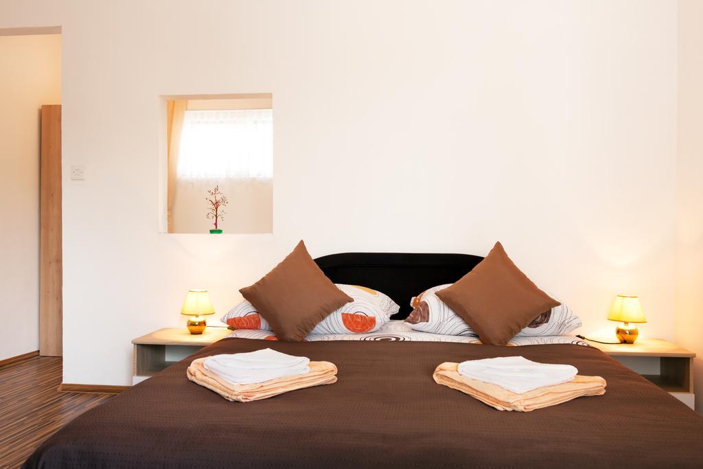 Apartment & Room Toma 스몰리야나크 외부 사진