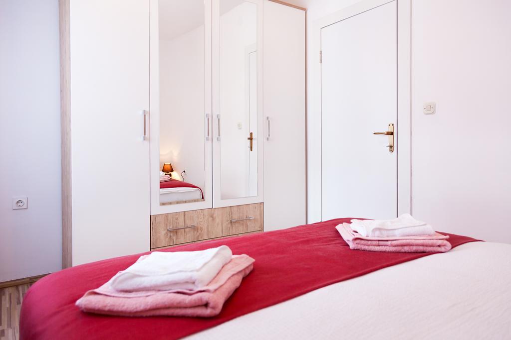 Apartment & Room Toma 스몰리야나크 외부 사진