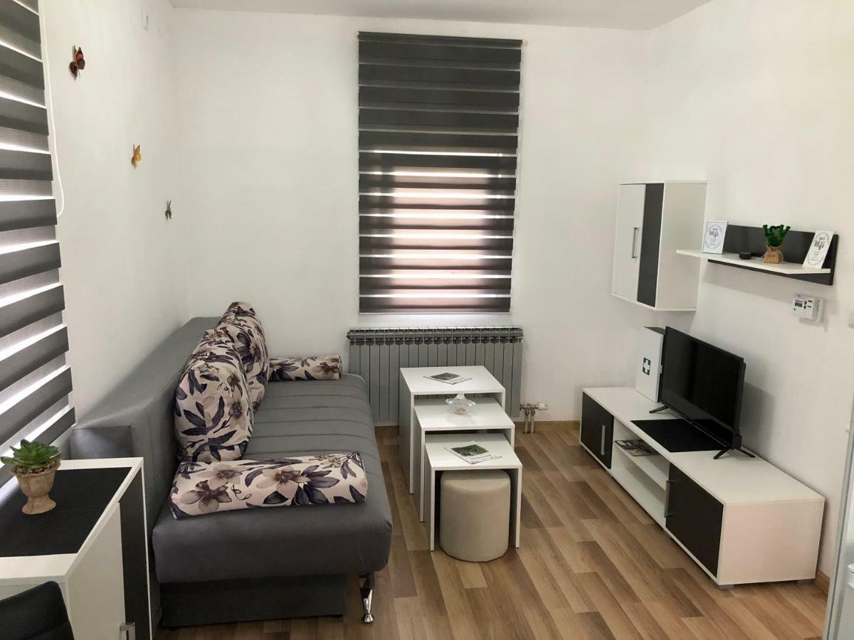 Apartment & Room Toma 스몰리야나크 외부 사진